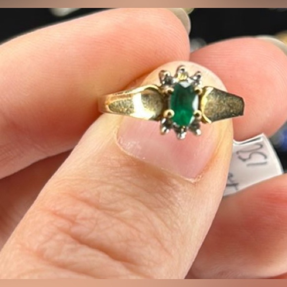 Sokid 10k gold emerald and diamonds